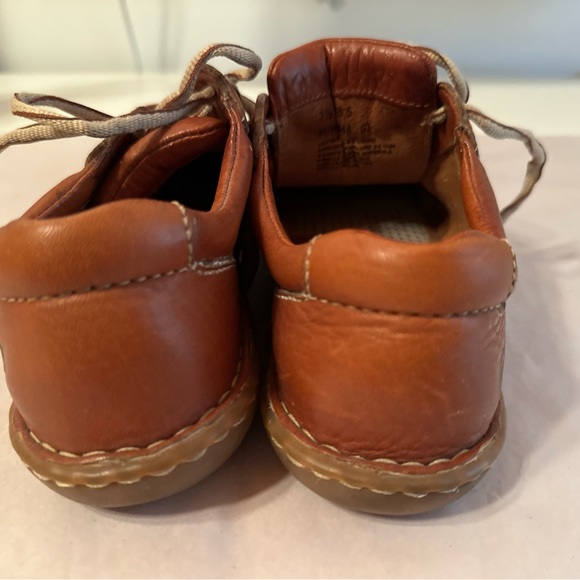 Brown leather lace ups - Picture 5 of 10